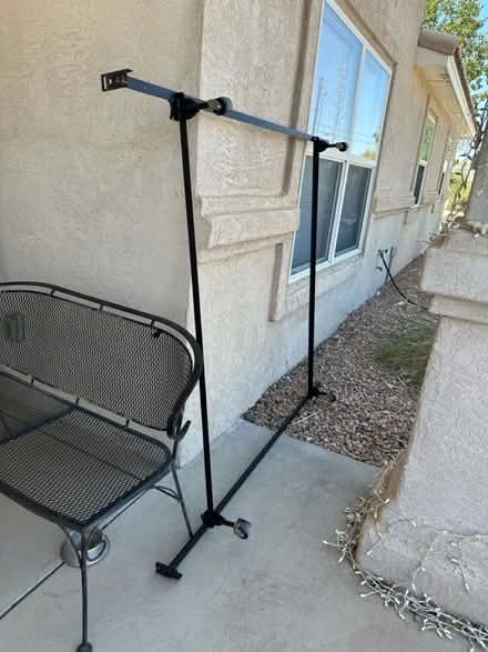 Photo of free Queen metal bed frame (Albuquerque) #1