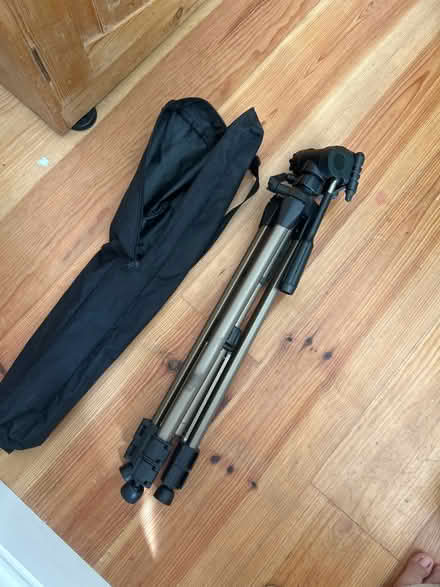 Photo of free Tripod - excellent condition (BN2, kemptown) #1