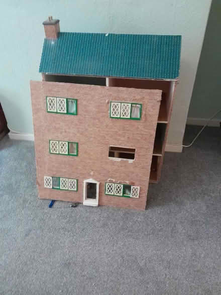 Photo of free Dolls house (wantage Oxfordshire OX12) #1