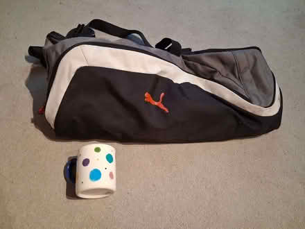 Photo of free Soft side hold all with shoulder strap (Ladygrove OX11) #2