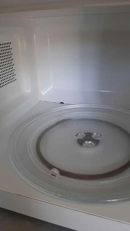 Photo of free cookworks 700w microwave (peacehaven) #4