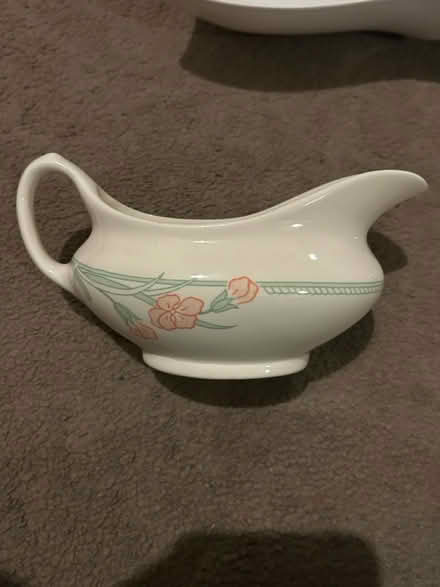 Photo of free Lovely gravy boat with saucer (Barking IG11) #3