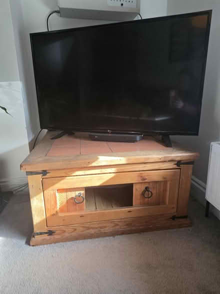 Photo of free Tv stand unit (EN3) #2