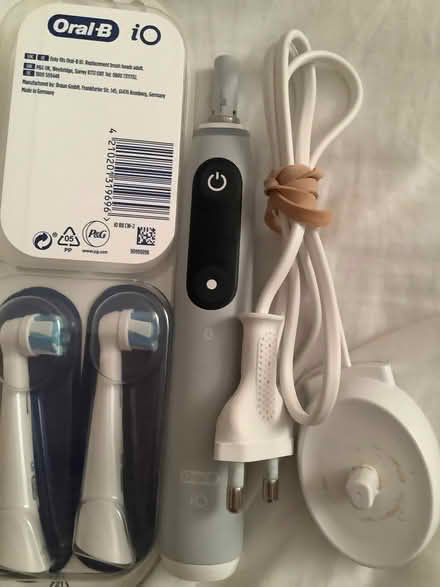 Photo of free Oral B electric toothbrush (Rochford SS4) #1