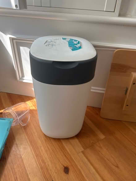 Photo of free Tommy tipee nappy bin - like new (BN2, kemptown) #1