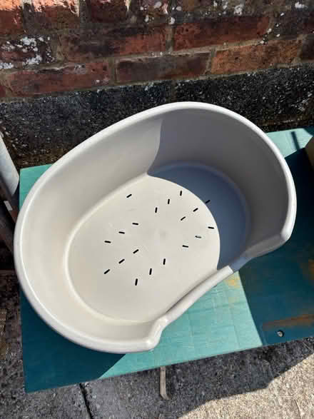 Photo of free Small dog bed/ cat bed (Princes Risborough) #2