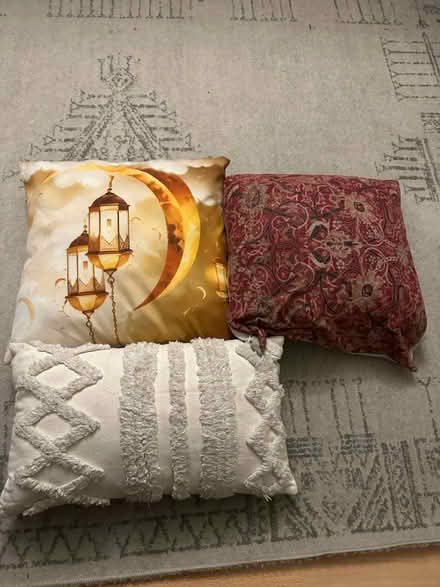 Photo of free 3 cushions (Tower Hamlets E3 Bow Church) #1