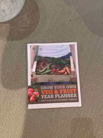 Photo of free Gardening book (SE13) #1