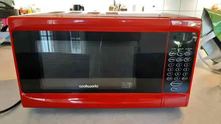 Photo of free cookworks 700w microwave (peacehaven) #1