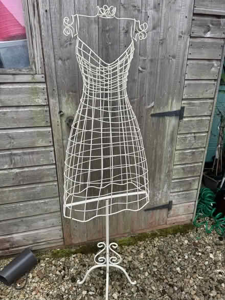 Photo of free White painted wire dress form - for display or dressmaking (Kidlington OX5) #1