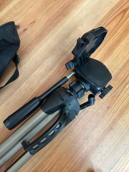 Photo of free Tripod - excellent condition (BN2, kemptown) #3