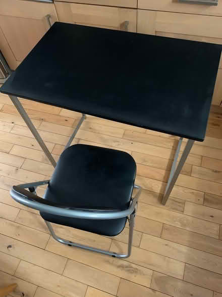 Photo of free Study table and chair (Northwood HA6) #1