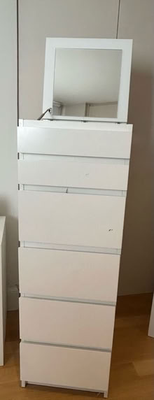 Photo of free White chest of 6 drawers plus mirror (Earls Court SW5) #1