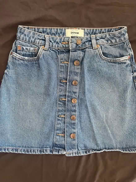 Photo of free Clothes size 8/ couple bits size 6 (Salvington, Worthing) #4