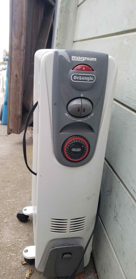 Photo of free Electric radiator heater (Bernal Heights) #2