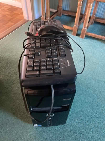 Photo of free Dell tower desk top no hard drive for parts (Stoke Poges SL2) #1