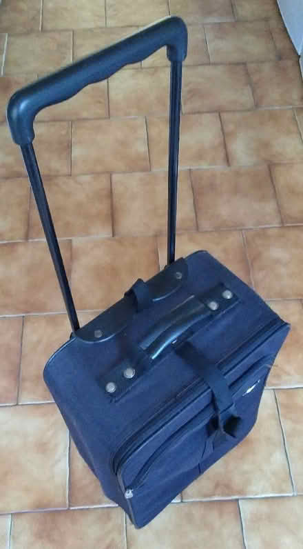 Photo of free Small Suitcase (Lee Chapel SS15) #2