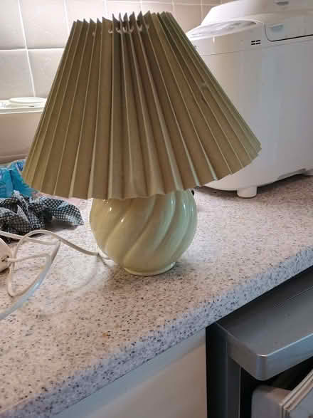 Photo of free Table lamp (Temple Street OX4) #1