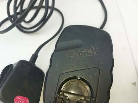Photo of free Bosch Battery Charger (Guide Bridge OL7) #2