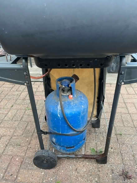 Photo of free Old Gas Barbeque (CT9) #3