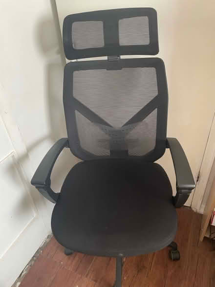 Photo of free Desk chair (Selsdon CR2) #1