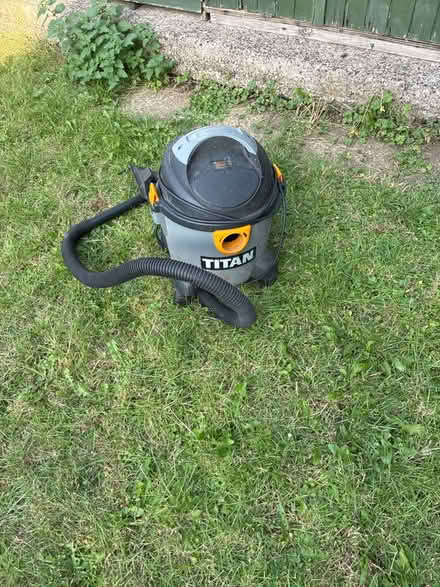 Photo of free Outdoor vac cleaner (BA2) #1