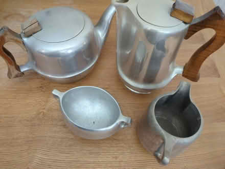 Photo of free Tea pot coffee/hot water pot set (Guildford GU2) #3