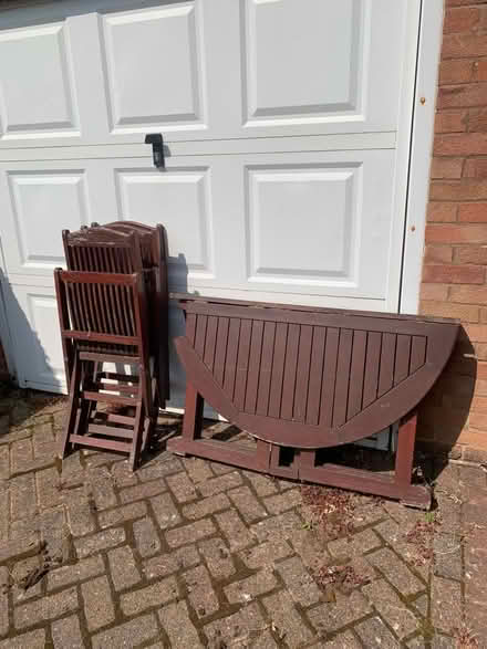 Photo of free Wooden table and chairs (Malvern WR14) #4