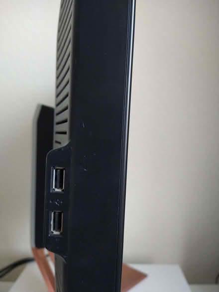 Photo of free Dell 2007FPb 20" 1600x1200px screen (Nether Liberton EH9) #3