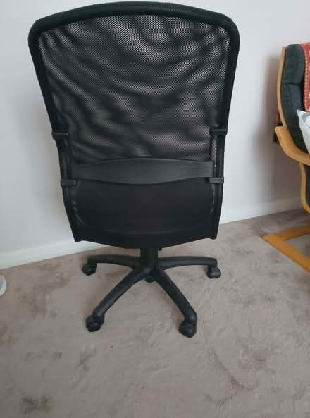 Photo of free Office chair (N5 Highbury) #2