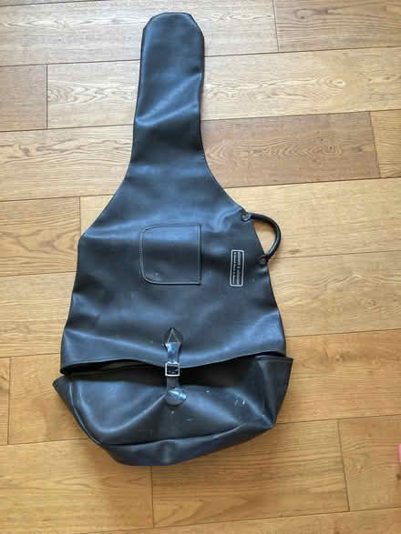 Photo of free Guitar case (Hadleigh SS7) #1