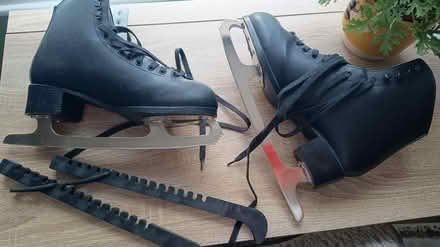 Photo of free Men's ice skates (E17 Wood Street / Walthamstow) #3