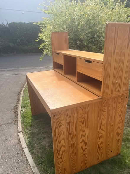 Photo of free desk (GU21) #3