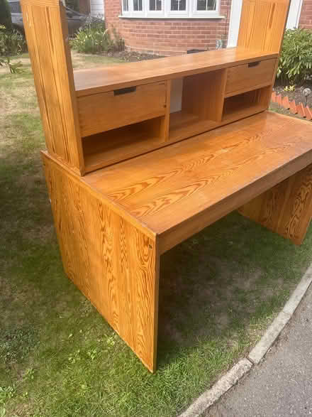 Photo of free desk (GU21) #4