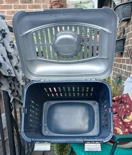 Photo of free Pet carrier (BN18) #1