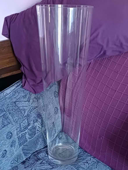 Photo of free Lovely lamp base and tall glass vase (Ettingshall WV4) #3