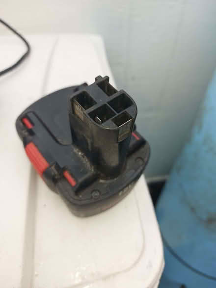 Photo of free Bosch Battery Charger (Guide Bridge OL7) #3