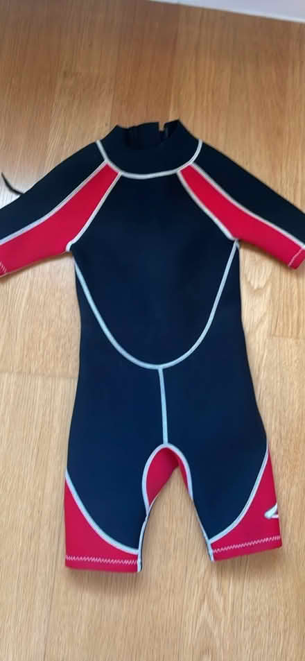 Photo of free Wetsuit for child 3-5y (Home EC1V) #1