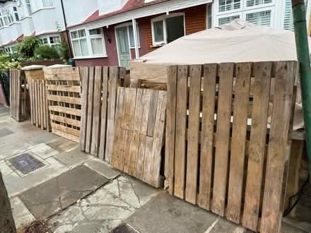 Photo of free Wooden pallets (Tw94qp) #1