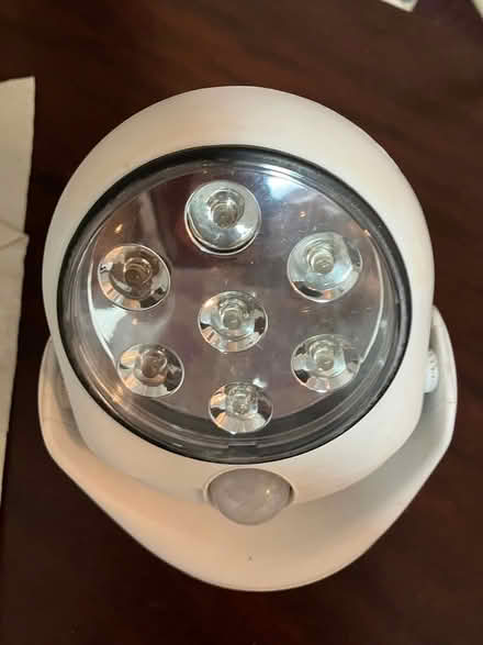 Photo of free Motion sensor (Britannia/Terry Fox) #2