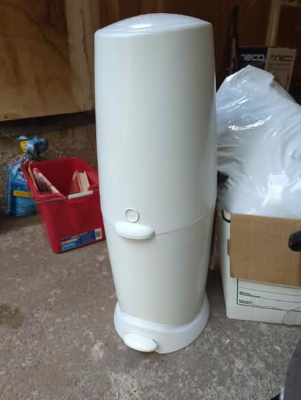 Photo of free Diaper Genie (Bayview and 407) #1