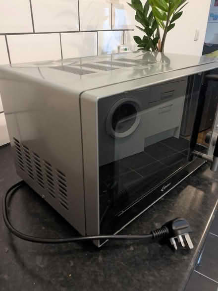 Photo of free Microwave (working) (Belvidere SY2) #4