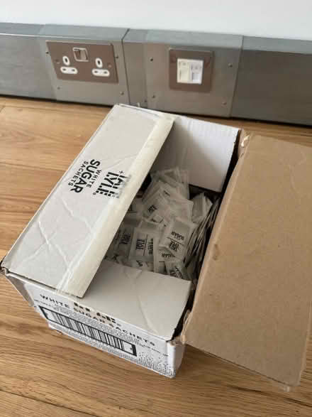 Photo of free Box of sugar sachets (Southwark, SE1) #2