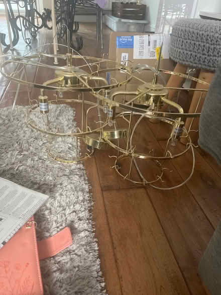 Photo of free Chandelier type light fitting (Chigwell IG6) #1