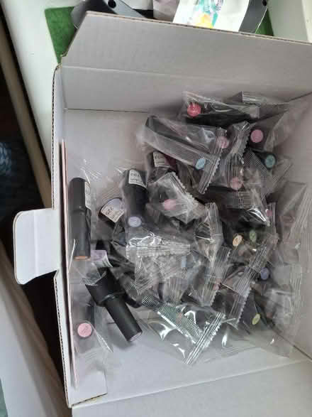 Photo of free Gel Nail Kit (Garden City OX5) #4
