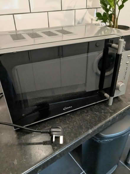 Photo of free Microwave (working) (Belvidere SY2) #1