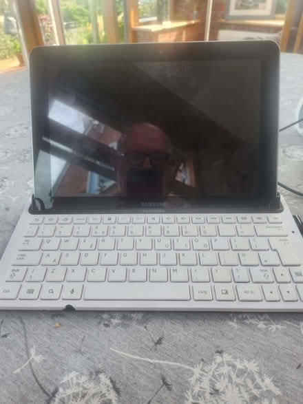 Photo of free Old Samsung keyboard and tablet (Little Lyth SY3) #1
