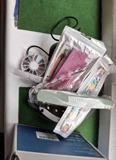 Photo of free Gel Nail Kit (Garden City OX5) #3