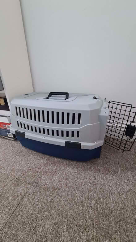 Photo of free Cat carrier bag/backpack and carrier cage (Tottenham N17) #4