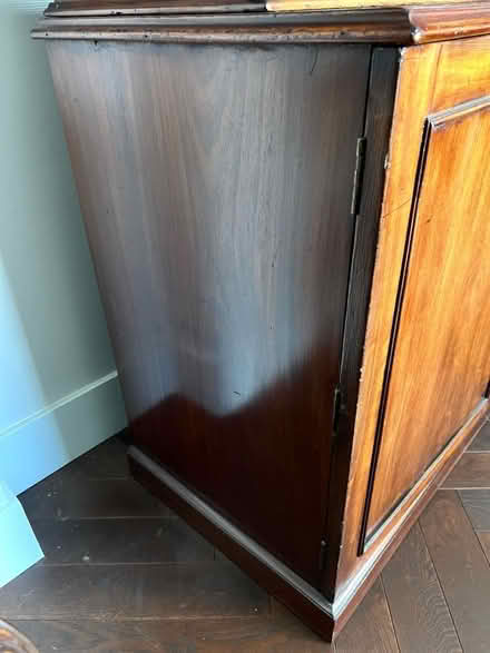 Photo of free Antique Edwardian Mahogany Astragal Glazed Bookcase Cabinet. (Cookham Dean SL6) #4